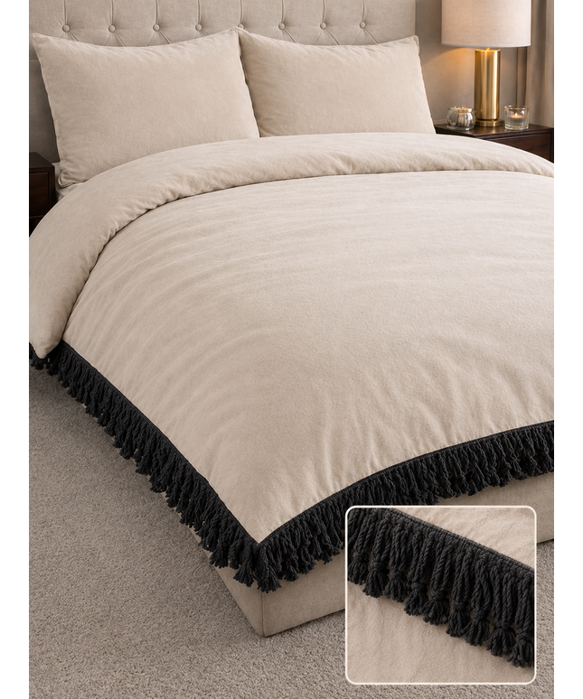 Pure Model Tasseled Bedding Set